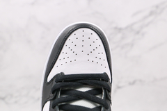 Nike Dunk SB Low ''Court Purple'' na internet