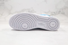 Imagem do Air Force 1 "Word Wide"