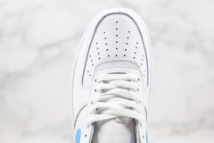 Air Force 1 "Word Wide" na internet