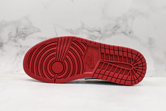 Air Jordan 1 Low OG "Chicago" na internet