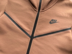Conjunto Nike Tech Fleece Marrom - comprar online