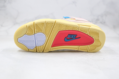 Air Jordan 4 Retro x Union La ''Guava Ice'' na internet
