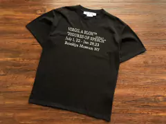 Camiseta Off-White na internet