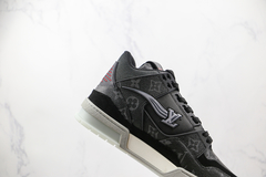 Sneaker LV Trainer - comprar online