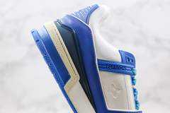 Sneaker LV Trainer na internet