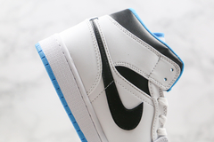 Imagem do Air Jordan 1 Mid ''Laser Blue''
