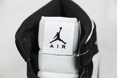 Air Jordan 1 Mid ''White Black Teal Tint'' - Hang Store
