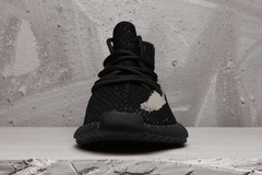 Imagem do Yeezy Boost 350 V2 ''Oreo''