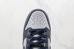 Nike Dunk Low ''Georgetown'' na internet