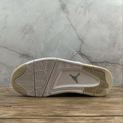 Air Jordan 4 Retro "Linen" na internet