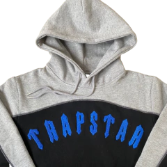 Conjunto Trapstar Irongate "Preto/Cinza/Azul" - comprar online