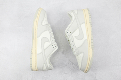 Nike Dunk Low ''Light Bone'' na internet
