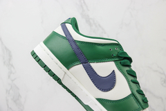 Nike Dunk Low ''Gorge Green'' na internet