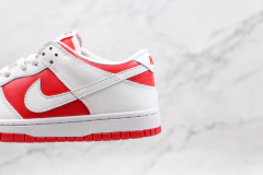 Imagem do Nike Dunk Low ''University Red''