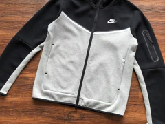 Conjunto Nike Tech Fleece Preto/Branco - comprar online