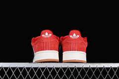 Adidas Campus "Scarlet Gum" na internet