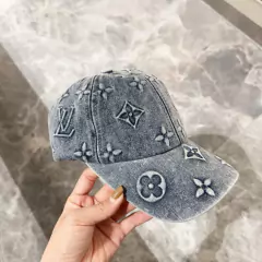 Boné Monogram Washed Denim