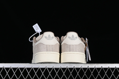 Adidas Campus "Wonder Beige" na internet