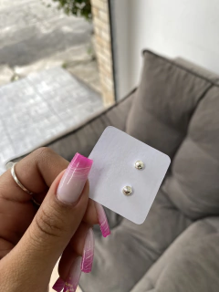 Par de brincos coroa prateada baby - comprar online