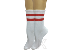 Tenis de "Blancas con rayas Rojas"