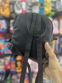 Mochila Pequeña "Negro Liso" - Ecocuero - comprar online