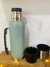 Termo Acero Neo con Manija Doble Tapa Verde Claro 1000ml - comprar online