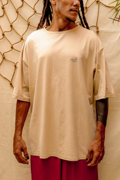 T-SHIRT OVERSIZED - CASA DO PESCADOR - AREIA