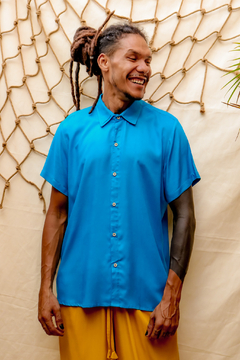 CAMISA DE BOTÃO - AZUL PISCINA