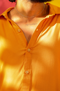 CAMISA DE BOTÃO - CARAMELO - comprar online