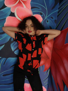 Blusa Parches Rojos - Stay On Colombia