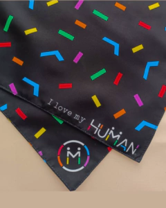 Match Bandana Human Negra + Pin Human en internet