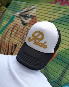 Gorra Pride Blanca y Negra - Stay On Colombia