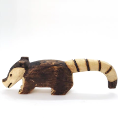 tatu de madeira guarani mbya - comprar online