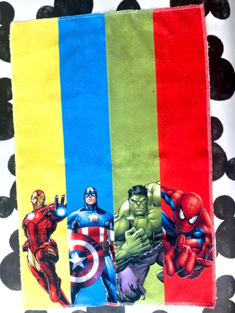 Paño multiuso SUPERHÉROES COLORES