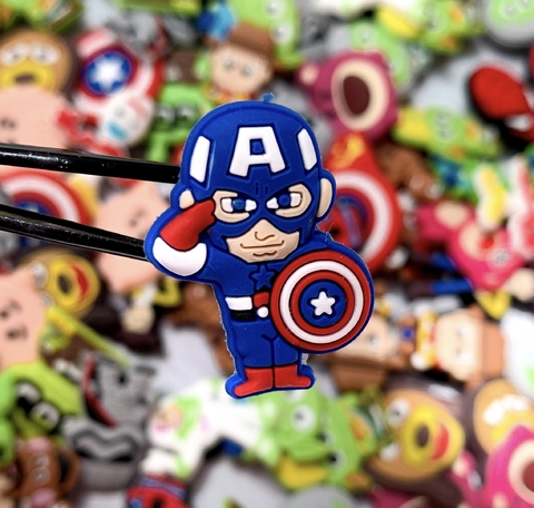 Pin para crocs superhéroe CAPITÁN AMÉRICA A LA ORDEN