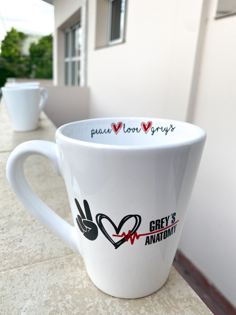 Taza cónica GREY'S ANATOMY LETRAS