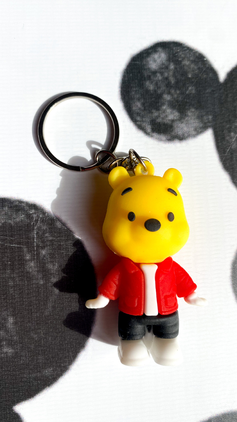 Llavero WINNIE POOH TRAJE