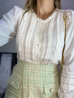 Camisa Elys na internet