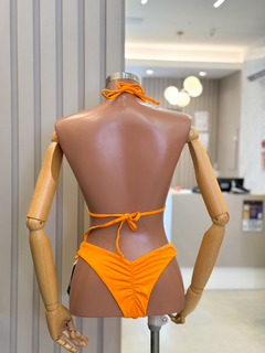 Biquíni Cortininha Laranja na internet