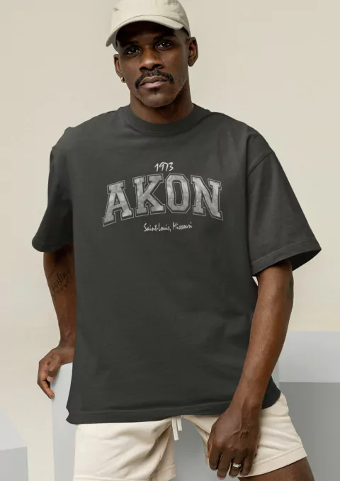 T-shirt Oversized Akon 1973