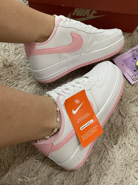 Nike Air Force 1’07 Rosa Bebê