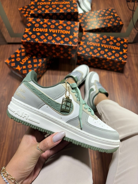 Nike Air Force LV Verde
