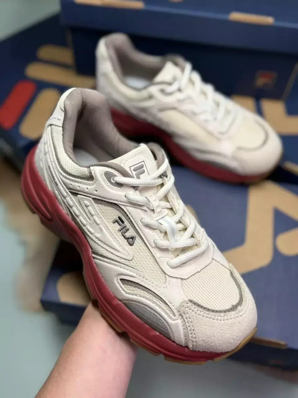 Tênis Fila 2k Runner Feminino Vermelho E Bege