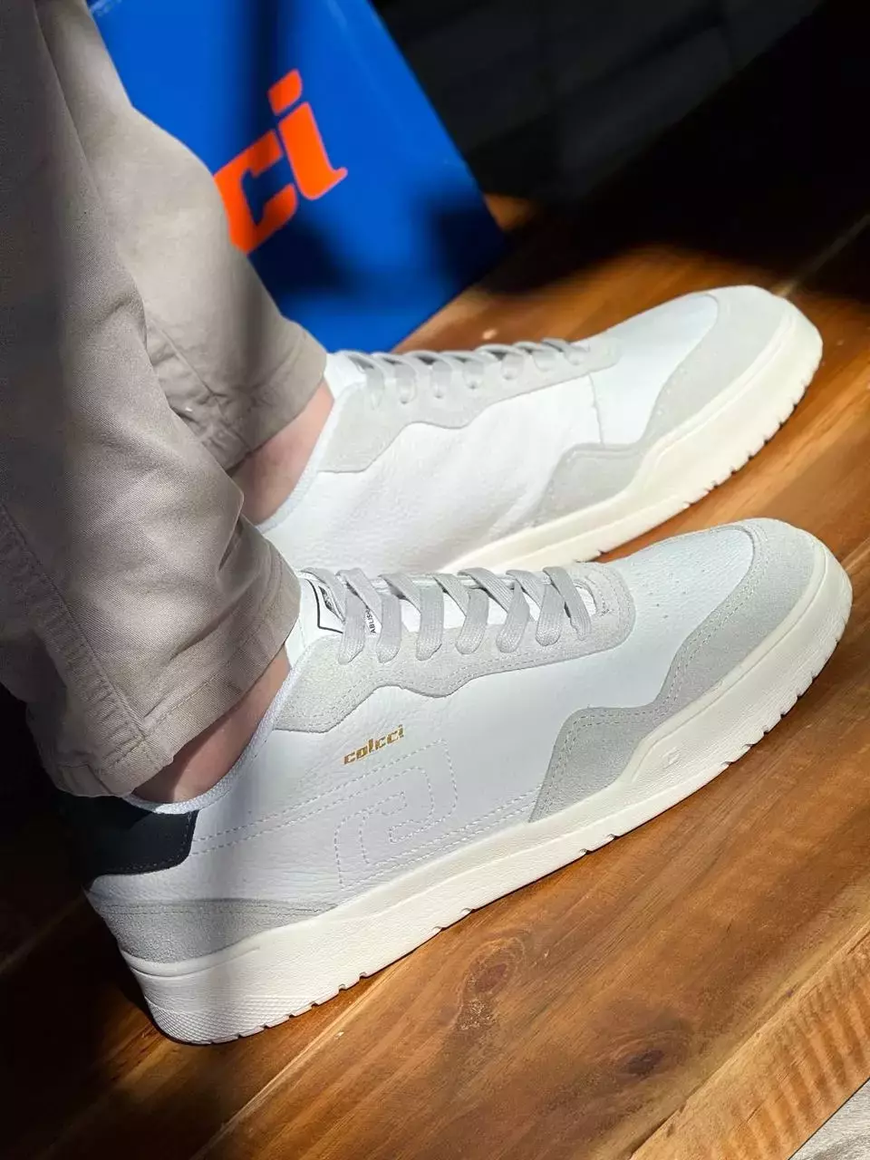 Tenis Island Branco Colcci