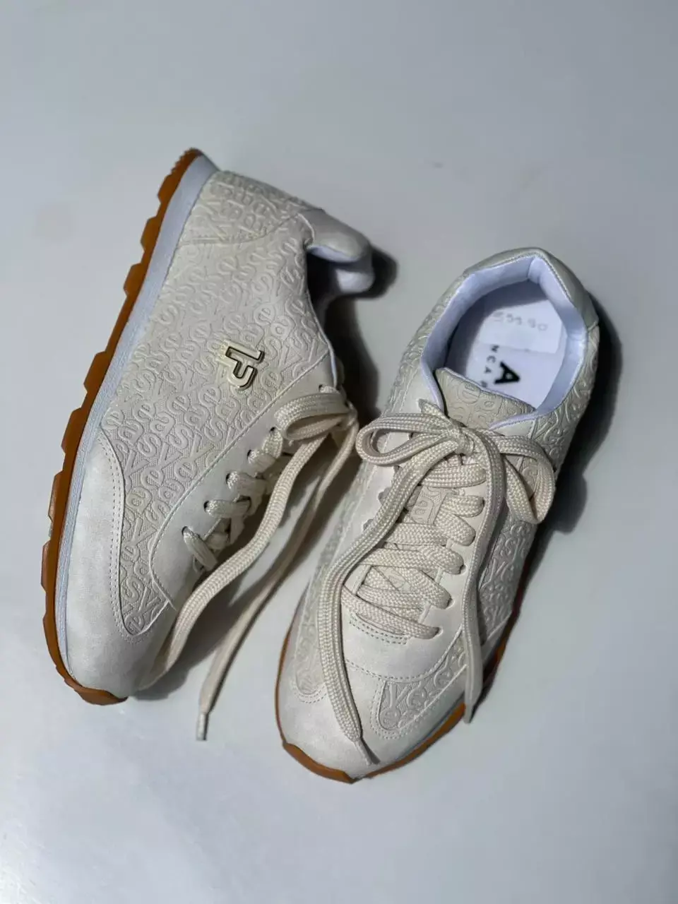 Tênis Frequencia E Metal Lança Perfume