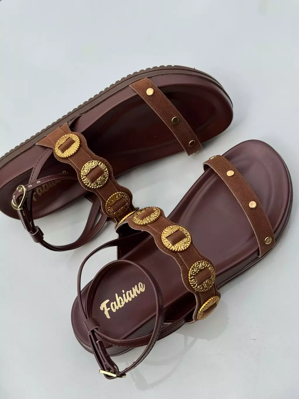 Papete Marrom Tiras Taxas Dourada Fabiane