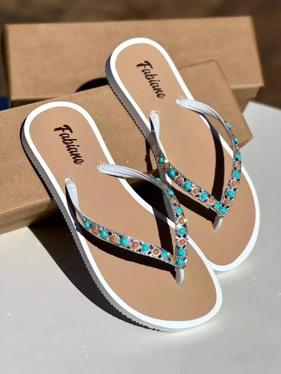 Chinelo Branco Pedraria Azul Fabiane