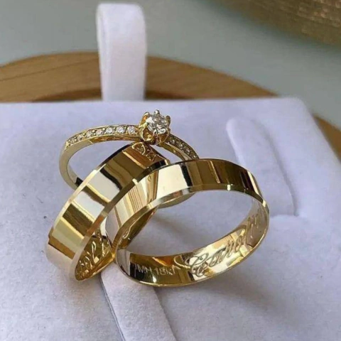 Alianças 4 mm lisas e chanfradas Ouro 18K