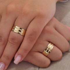 Alianças 5 mm com riscos Ouro 18K