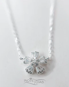 Colar Flor Cravejado